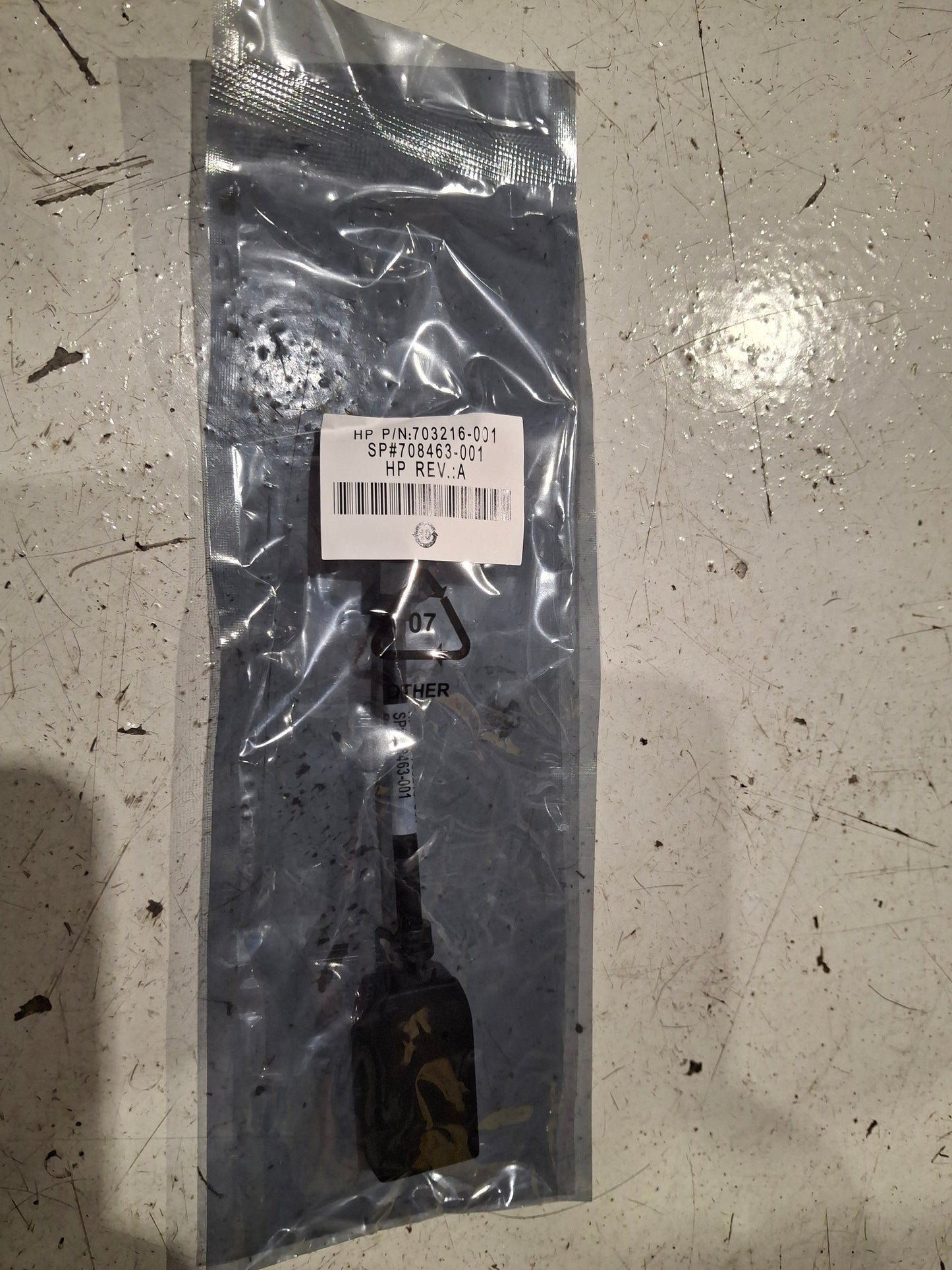 HP 703216-001 Mini DisplayPort to DisplayPort DP Latching Adapter